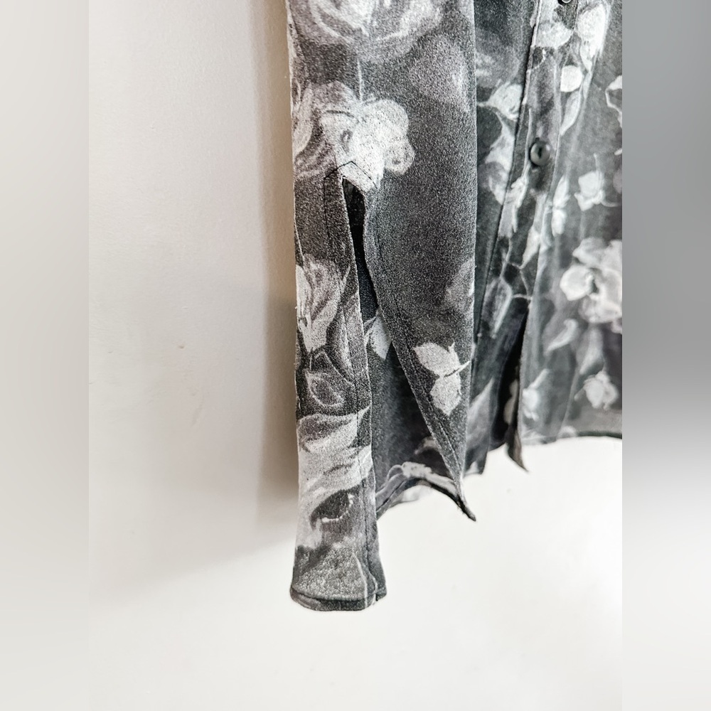 NY & Co. Sheer Floral Monochrome Button Down - Size: Large - Picture 7 of 7